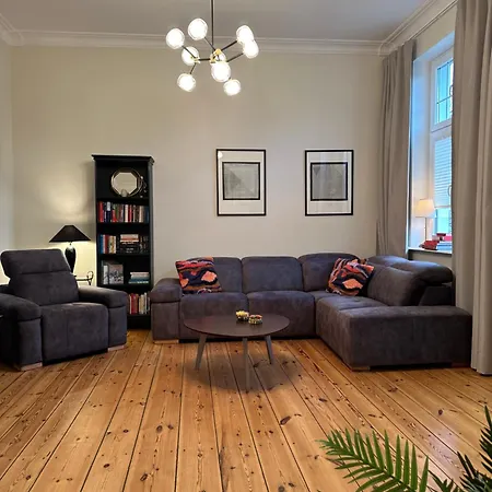 Chrobrego Eclectique By - 400 M From The Appartamento