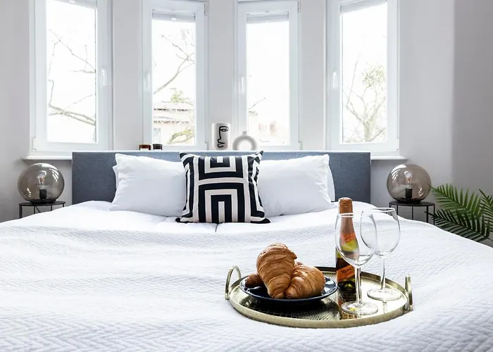 Chrobrego Eclectique By - 400 M From The Apartment Sopot